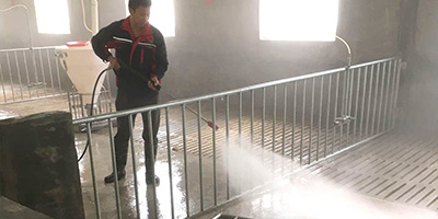 畜牧養(yǎng)殖場豬舍適用什么高壓清洗方式最好？